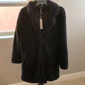 Love Tree faux fur coat size medium NWT Black